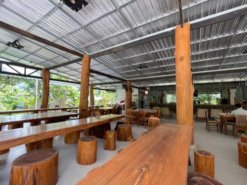 Restaurant, The Camper Lodge, Khao Sok in Surat Thani
