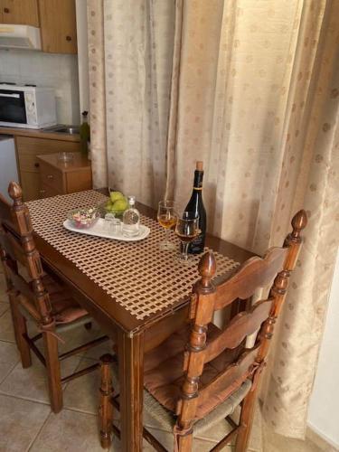 Miros apts 2 in Agia Pelagia 50m from the beach 2