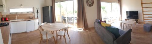 Shared lounge/TV area, La Guiraudette in Le Grau d'Agde