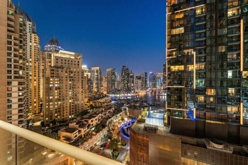 FIRST CLASS 2BR Elite Urban Retreat, Dubaï