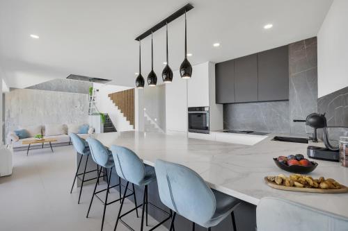 Kitchen, Penthouse Villa Soll in Drasnice