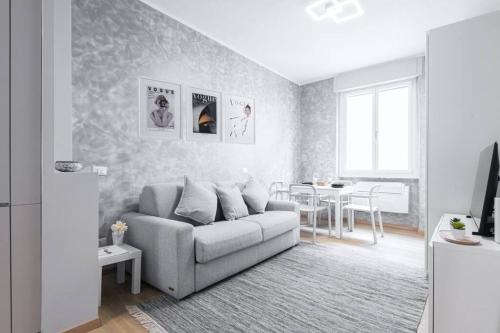 Easylife - Studio flat a few steps from Garibaldi FS, Milan