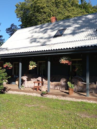 Tampilan eksterior, Ezerkalnunams in Talsi