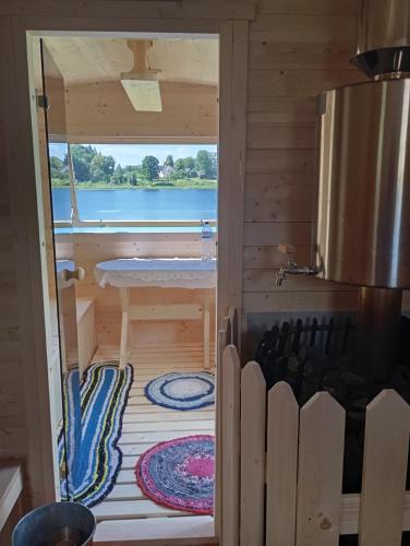 Pemandangan, Ezerkalnunams in Talsi