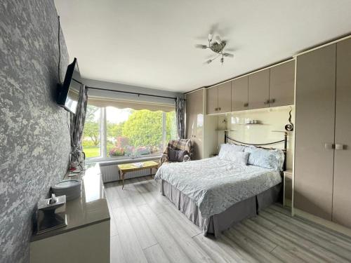 June’s b&b in Knock