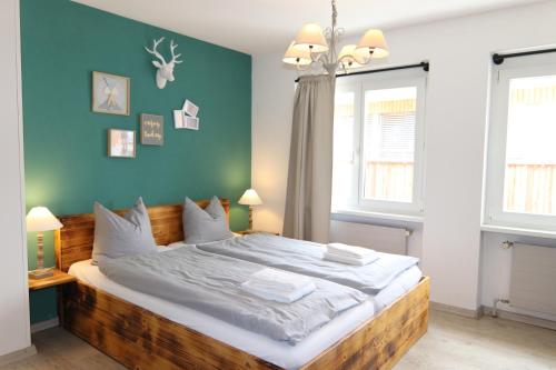 Double Room with Private Bathroom (102)
