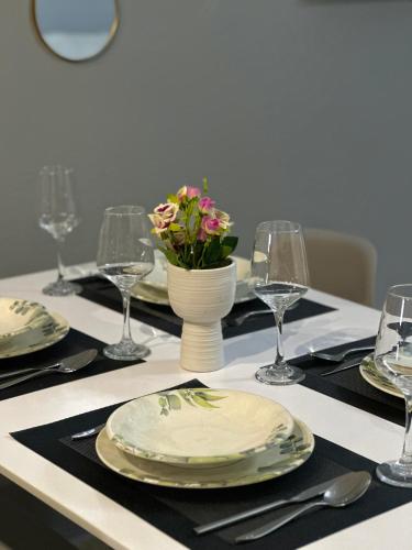 Oxhaku Apartment, Tirana (photo 9)