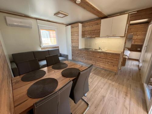 廚房, MIMOSA Luxury Mobile Homes in 斯瓦提祖拉克