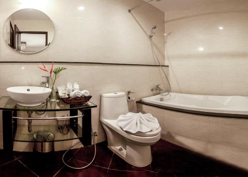 room detail thumbnail 2