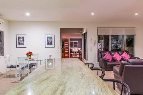 Four-Bedroom Holiday Home image 10