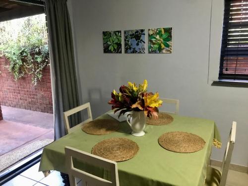 設施, Green Leaf Cottage in 伍尊哲里