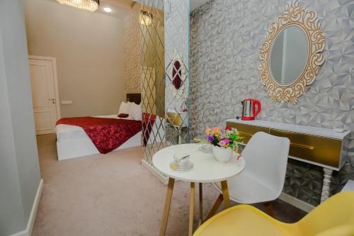 Dionis Hotel