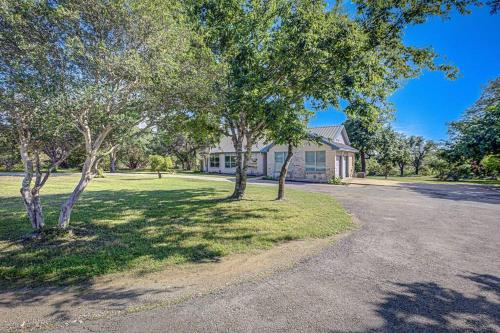 New Listing! 4 BDRM Hill Country Home with Pool in Austin, USA