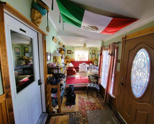 Ieeja, Billie's Backpackers Hostel in College (AK)
