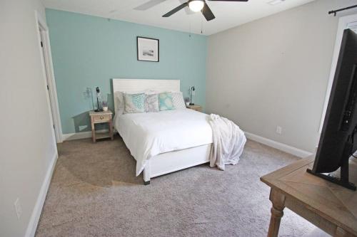 Lanai Heated Pool and Game Room Lanai Heated Pool and Game Room