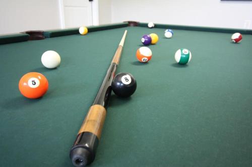 Crystal Coast Retreat with Game Room in Central Location in Swansboro, USA