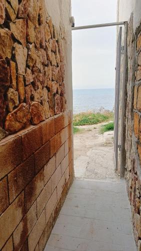 LA TERRAZZA SUL MARE camera fronte mare&vicino aereoporto SICILIAN VINTAGE STYLE SEASIDE ROOM LA TERRAZZA SUL MARE camera fronte mare&vicino aereoporto SICILIAN VINTAGE STYLE SEASIDE ROOM
