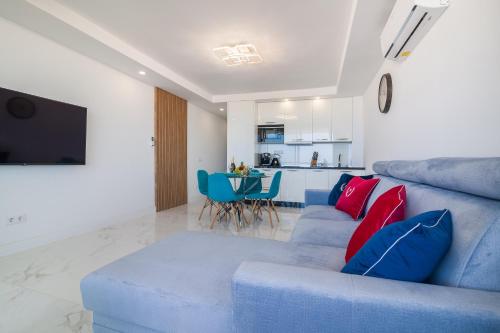 Ponderosa 807, Las Americas, one bedroom apartment with large terrace and ocean view, next to Siam Park 2