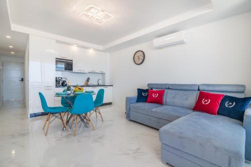Ponderosa 807, Las Americas, one bedroom apartment with large terrace and ocean view, next to Siam Park 5