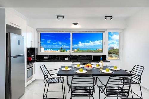 Kitchen, Luminosa Luxury Villa in Gerogioupoli