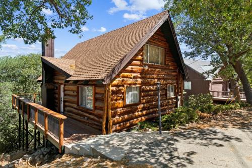 Timeless Traditions Arrowhead home in Lake Arrowhead, USA