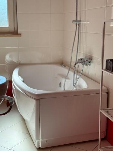 Fabiria Guesthouse - B&B in Пагані