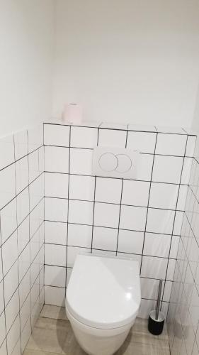 STUDIO independant, proche hopitaux Est near AviaSim Lyon