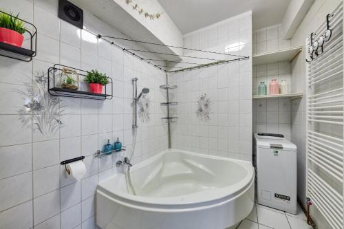 Mahalo Apartment, Bratislava (fotografie 9)