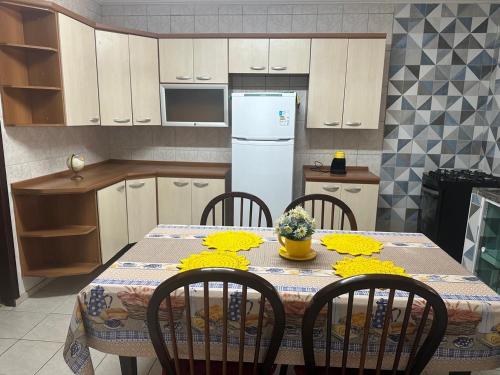 Casa 1 próx ao autódromo (Casa 1 prox ao autodromo) in โซคอร์โร