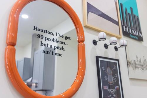 Houston Hideaway with King Bed, Games, Prime Location in Houston, USA
