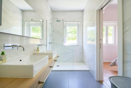 Beach & Nature Villa with Amazing Pool by TimeCooler, Setúbal (foto 9)