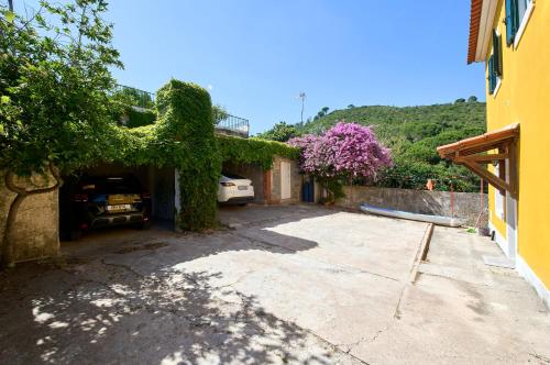 Beach & Nature Villa with Amazing Pool by TimeCooler