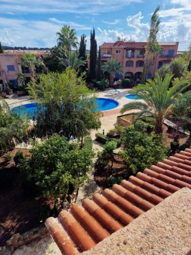 Beautiful Garden Apartment 3