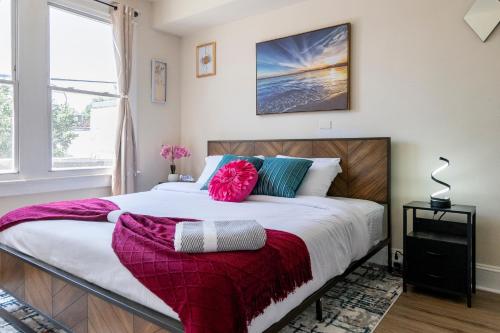 Cozy Apartment at Washington DC! Sun Filled & Comfortable! in Washington, USA