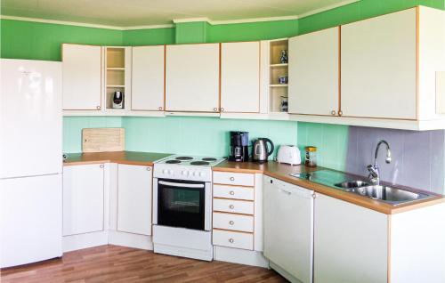 virtuve, Lovely Home In Sveio With Wifi in Sveio
