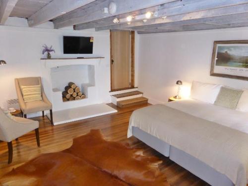 2 twin beds
