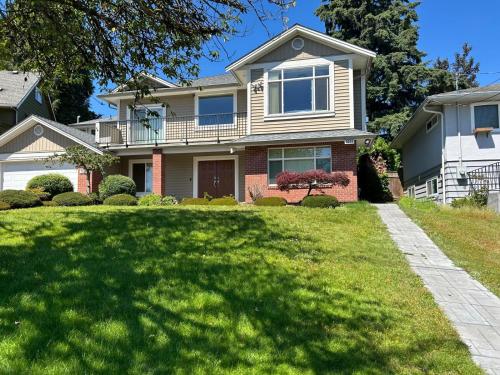 A private 2-bedroom suite in Port Moody in Port Moody, Canada