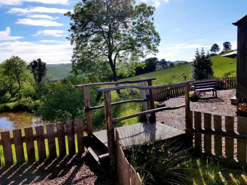 Cornflower in the Countryside with Private Garden! - image 3