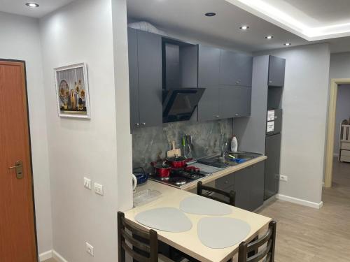 Complex Delijorgji Apartment, Tirana (photo 8)