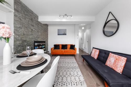 Central London Two Bedroom Serviced Apartment - Nine Elms Luxury Stay - Vauxhall & Westminster, Londres