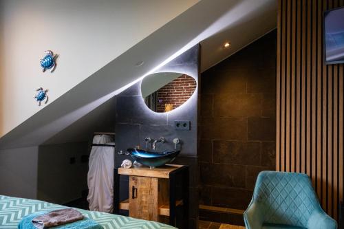 Koraal - Comfortabele kamer bij B&B Gezond aan Zee - Exclusief Wellnesstuin, Ouddorp (fotografie 8)