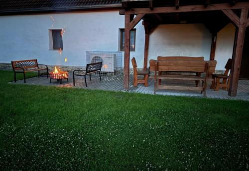 陽台/露台, Chalupa Dubné-Křenovice4 (Chalupa Dubne-Krenovice4) in 杜布尼