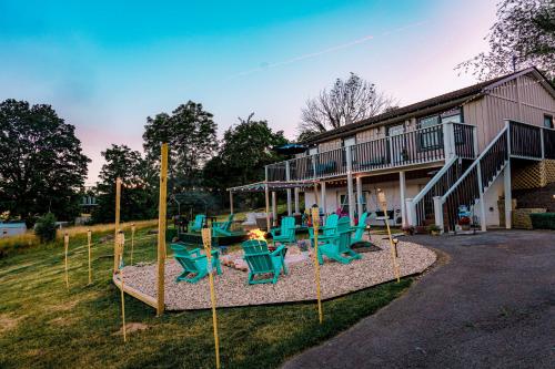 Carloover Vista: Mountain Escape