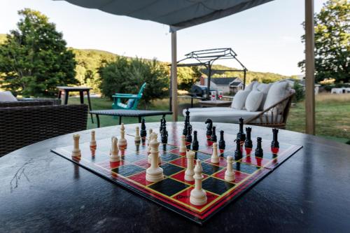 Carloover Vista: Mountain Escape