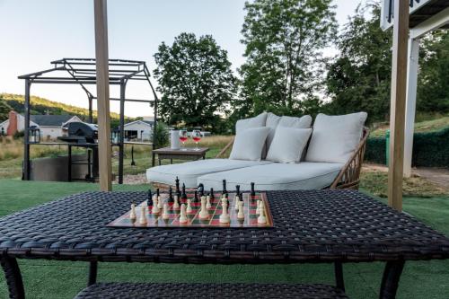 Carloover Vista: Mountain Escape