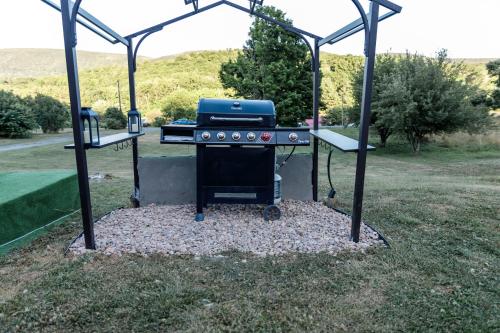 Carloover Vista: Mountain Escape