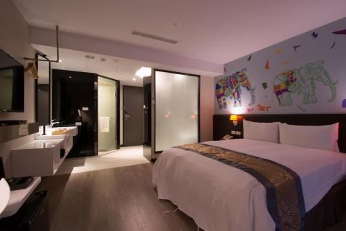 トラベル アート イン (Travel Art Inn) in 嘉義県