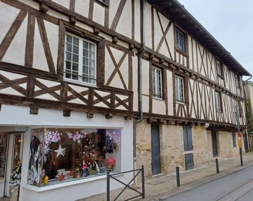 Ümbrus, Place de la Bastide in Sainte Foy La Grande