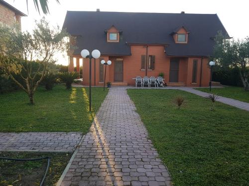 Vila Elio Guest House in Divjake