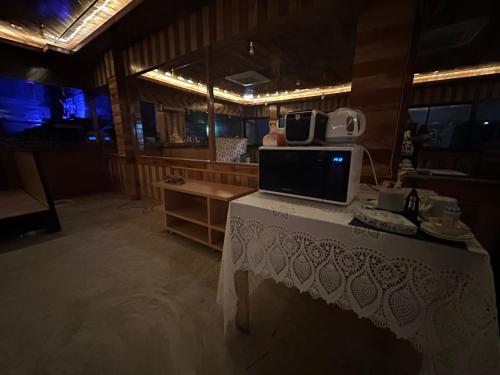 Honey moon hostel